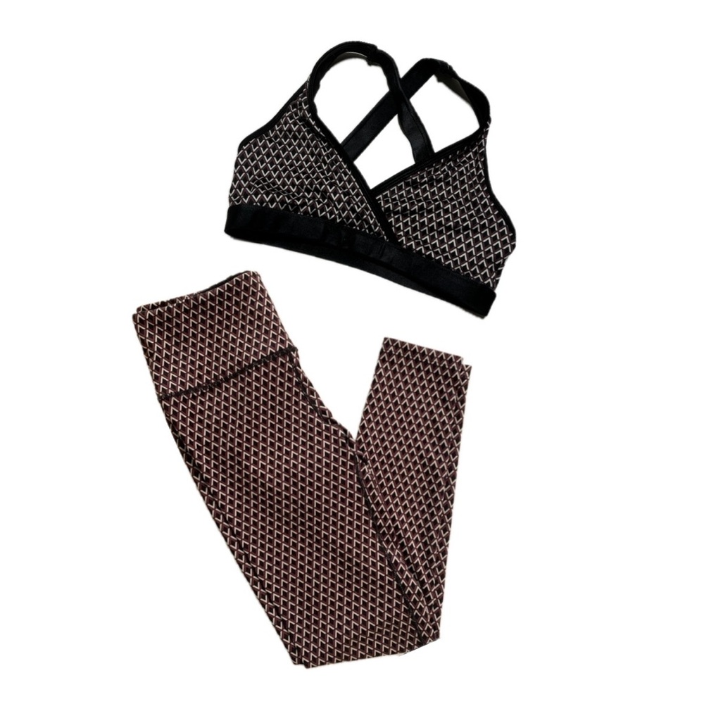 Noli Geometric Leggings w/ Matching Sports Bra